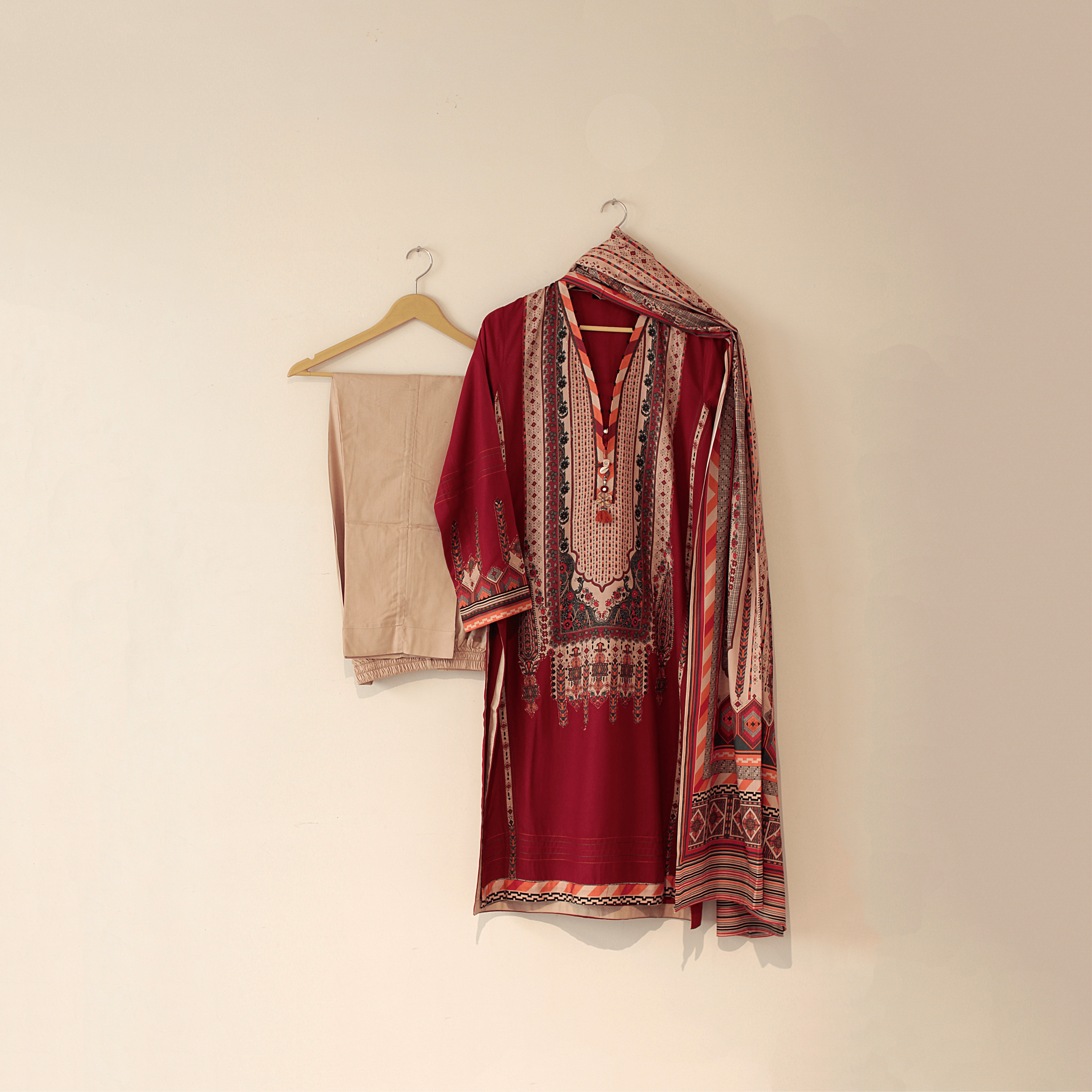 Code: 7033 – KashishPakistan