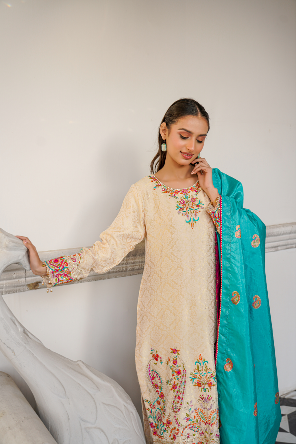 Code: 7173 ( 3 Pc Outfit ) Skin